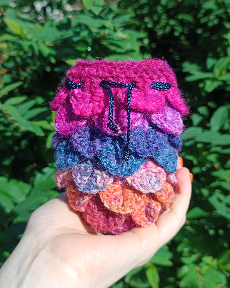 Small dragon scale dice drawstring bag