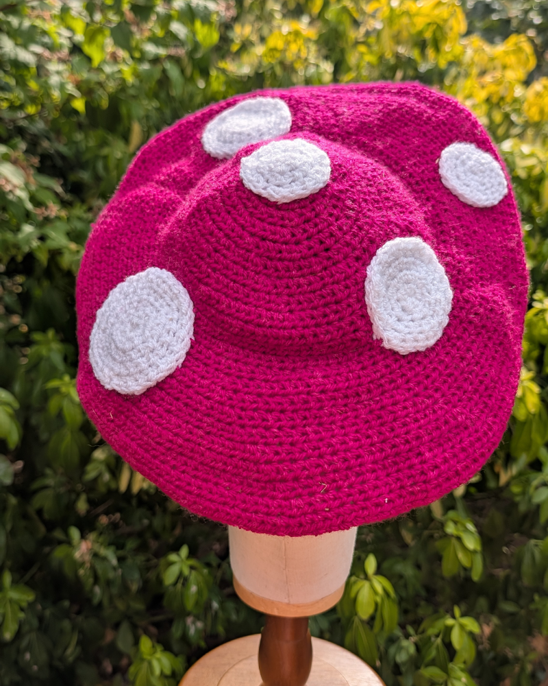 Child/Small-head pink toadstool hat