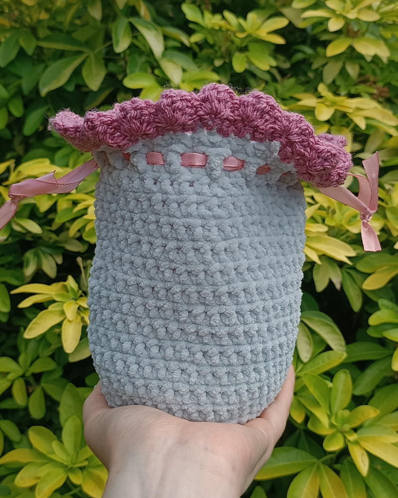 Medium dice drawstring bag